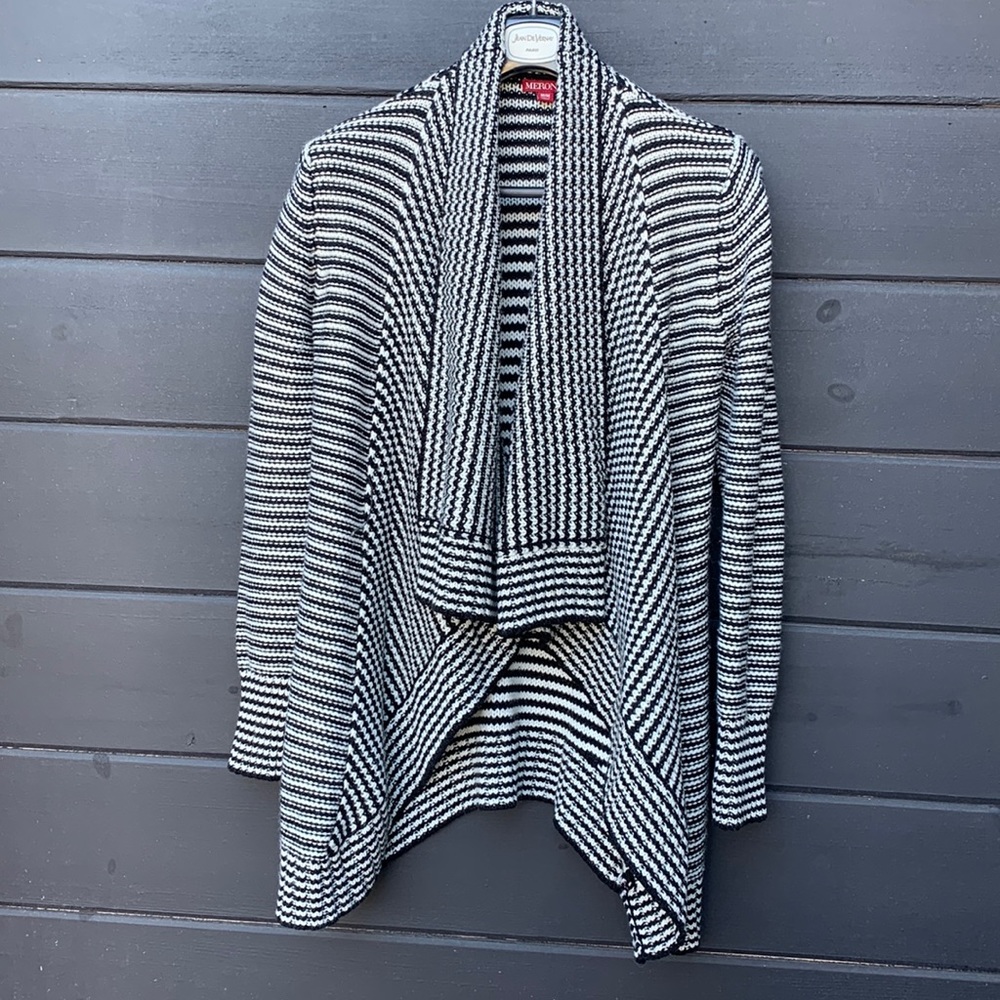 Black & white knit sweater